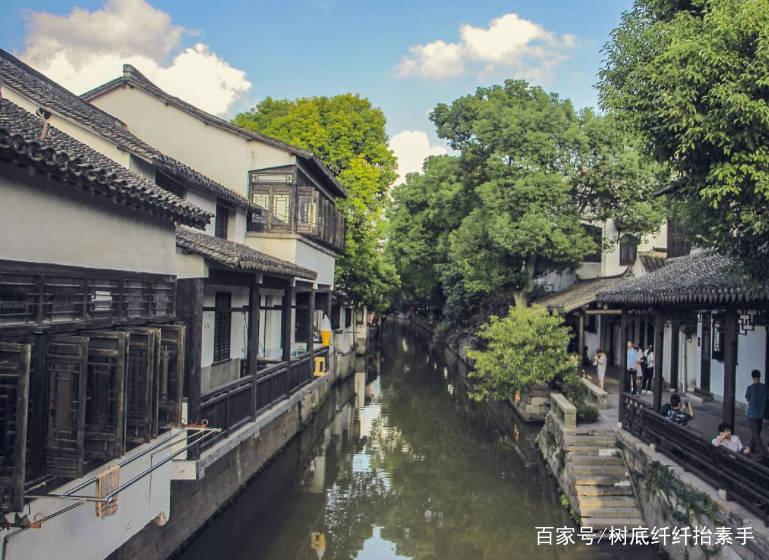 新月直播大全免费下载手机版